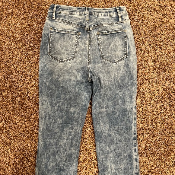 Simply Vera Vera Wang Seamed High-Waisted Skinny Ankle Jeans - Picture 8 of 12